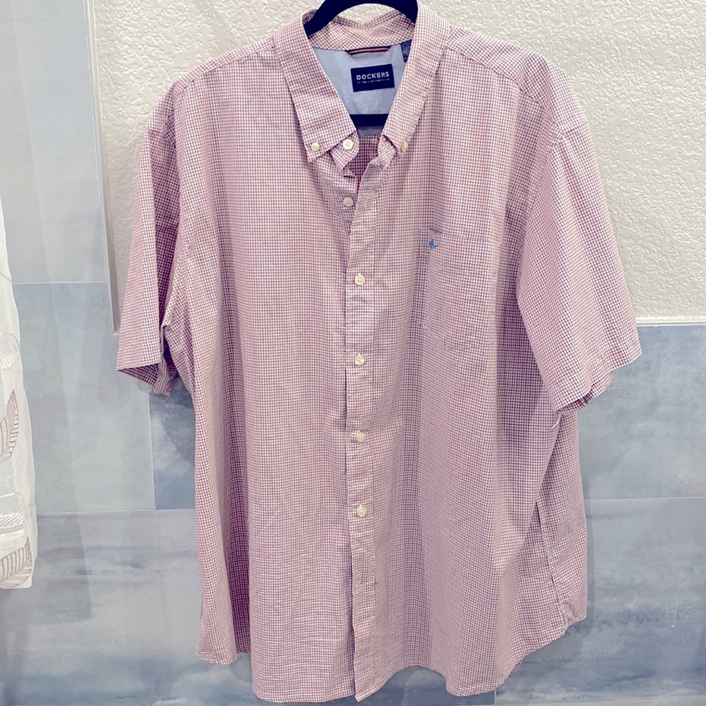 Dockers short sleeve button down red white and blue